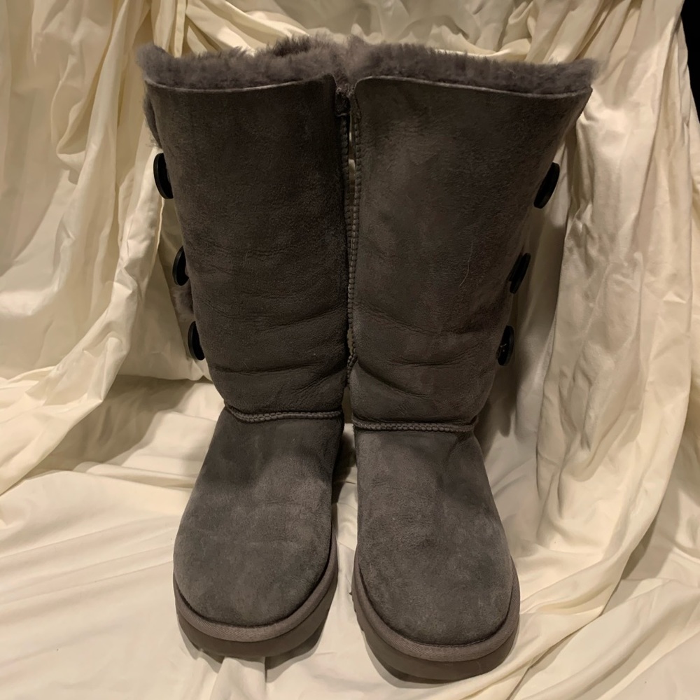 Gray UGG tall boots (Bailey Button)
